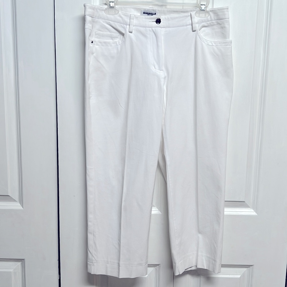 Danielle White 5 Pocket Mid Rice Crop Pants Size 8